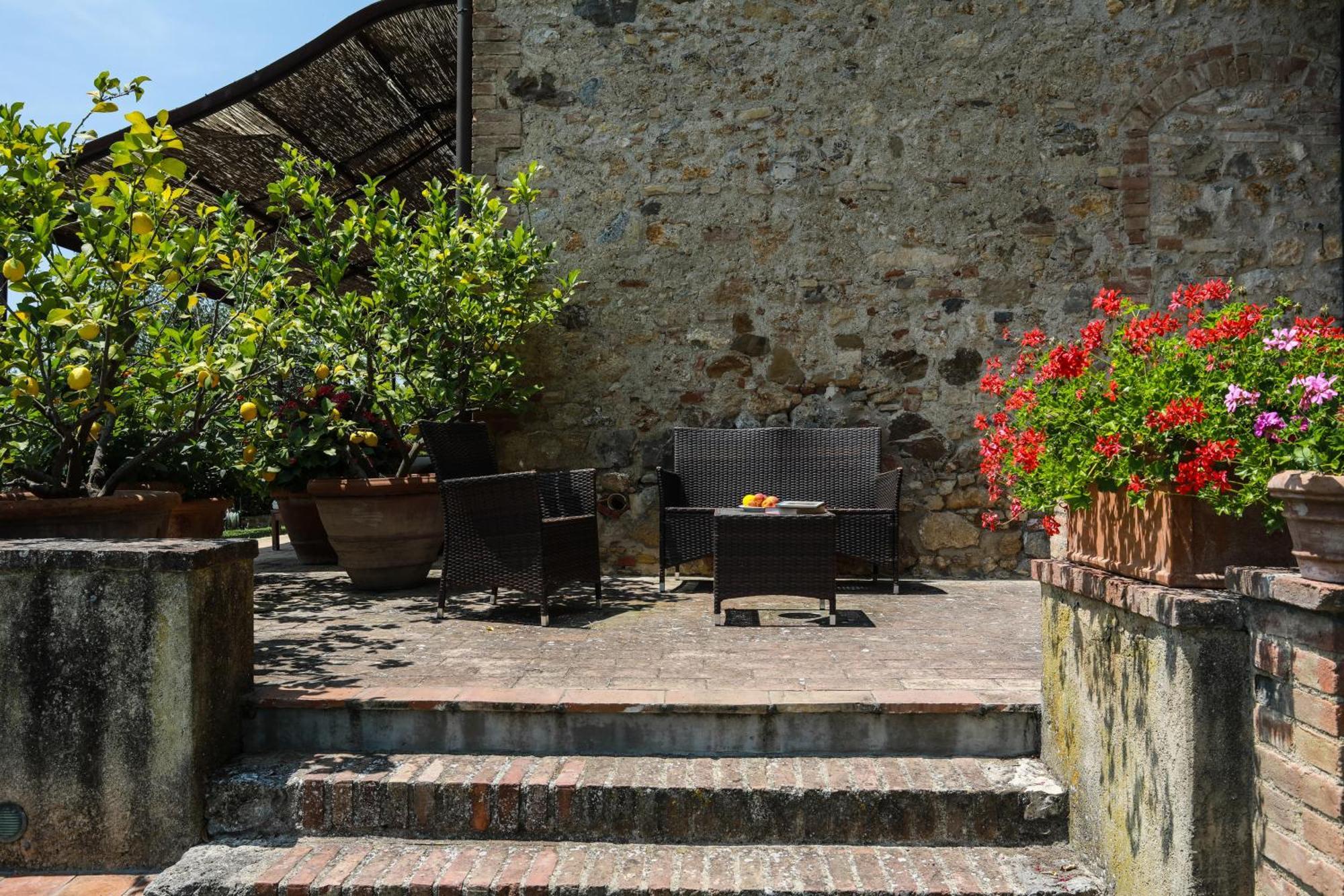 Suite Montagnana Сан-Джиминьяно Экстерьер фото